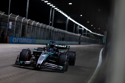 George Russell se impone en Singapur, McLaren ya es campeona pero Max Verstappen no se rinde
