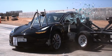 Crash Test Tesla