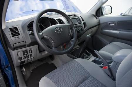 Toyota Hilux-2010-03