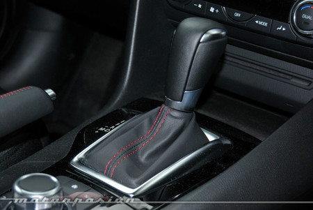 Mazda3 2013 Luxury AT