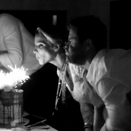 Chris Hemsworth felicita a Elsa Pataky por Instagram y todos morimos de amor