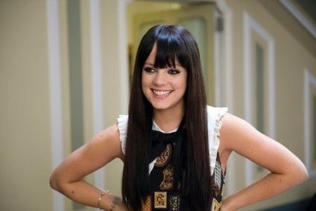 Lily Allen graba disco y le tira los trastos a Johnny Depp por el mismo precio