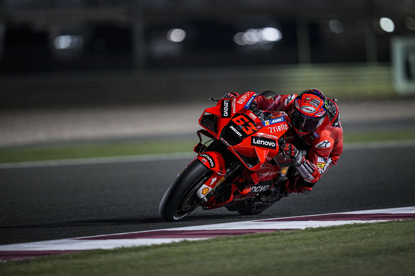 ¡Colosal! Pecco Bagnaia bate el récord de Losail, Ducati rueda a 362 km/h y Valentino Rossi aprovecha su rueda