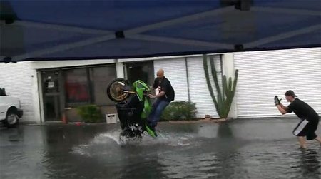 Jetski con una Kawasaki ZX-6R, demostración del tarado de turno
