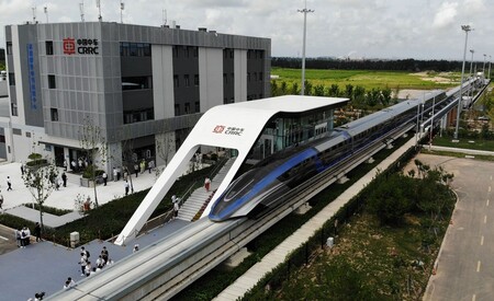 China da un golpe en la mesa y pone a funcionar su nuevo tren de levitación magnética ¡a 600 km/h!
