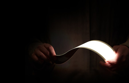 Iluminación OLED, así es cómo esta luz futurista pretende desbancar a tus actuales bombillas LED