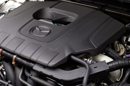 Motor Mazda 4