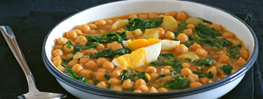 Los cocineros españoles coinciden: la clave del potaje de garbanzos está en cuándo echas las espinacas