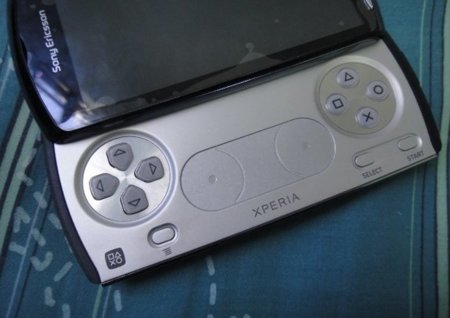 Playstation Phone aparece con el logo Xperia de Sony Ericsson, además de Gingerbread