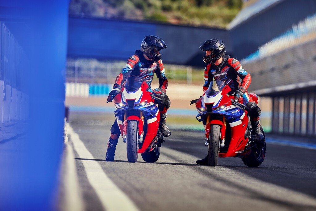 "Con cabeza, todos iríamos en motos de 20 CV": hay un debate abierto sobre las motos deportivas y la DGT no se ha quedado al margen 