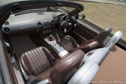 Mazda MX-5 Roadster Black x Metal