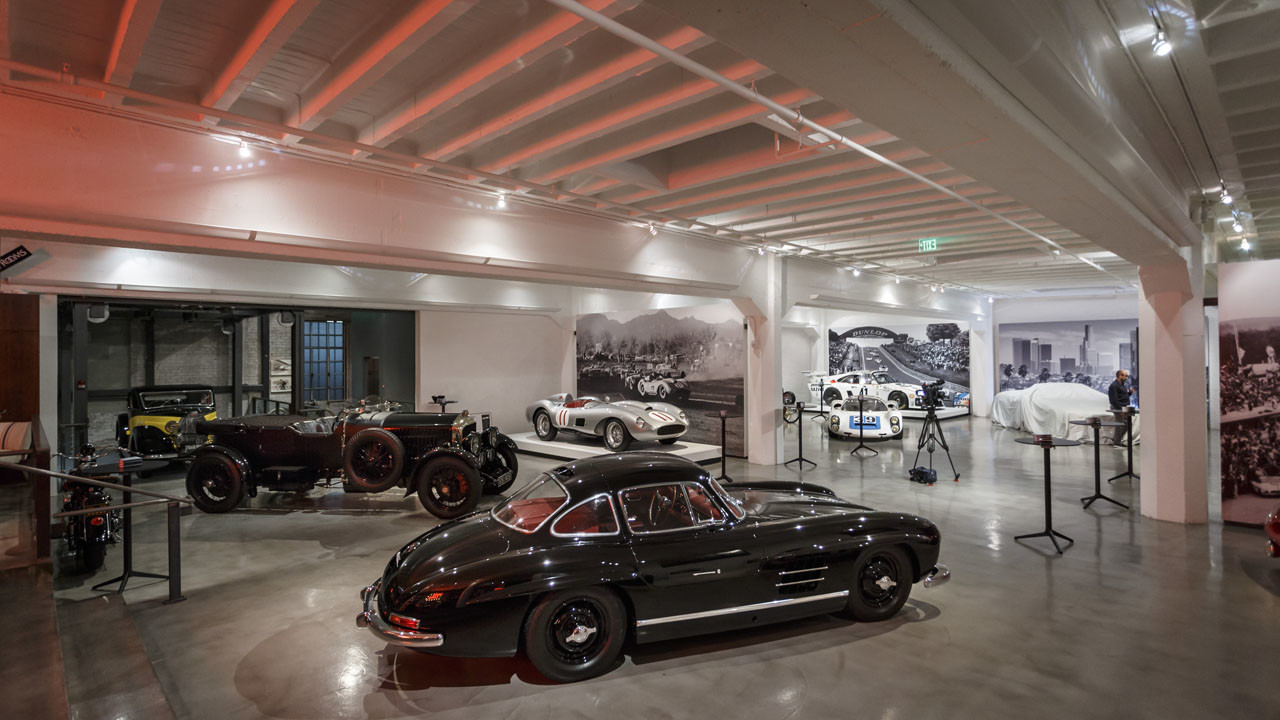 Un garaje de ensueño en Beverly Hills para conocer el renovado Mercedes-Benz SL