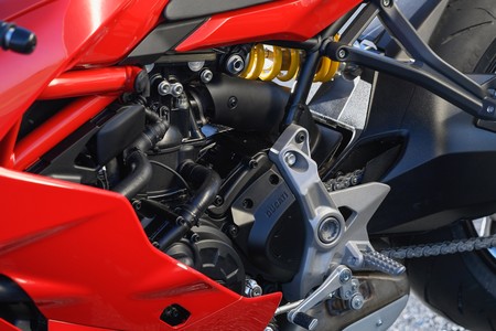 Ducati Supersport 2017 001
