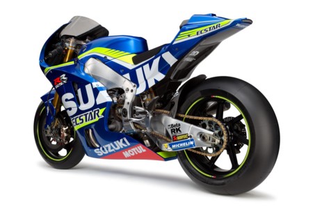 Cinco preguntas a Máverick Viñales, Aleix Espargaró y Davide Brivio