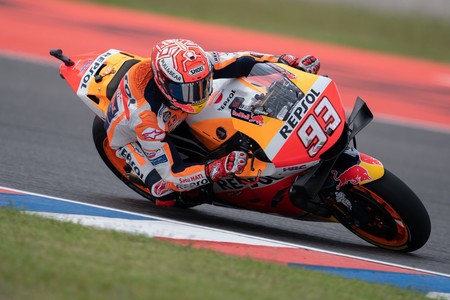 Marc Márquez consigue en Argentina su mayor victoria en MotoGP y ya es nuevo líder del mundial