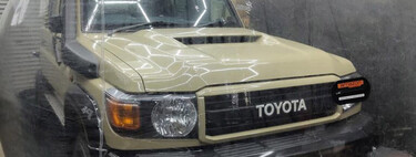 Compra un Toyota Land Cruiser 70 en 2021, lo mete en una burbuja y ahora lo ha vendido por casi el doble de su precio