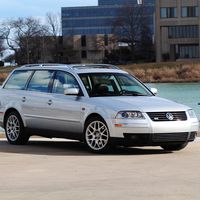 Esta joya de Volkswagen es un Passat Variant W8 manual, y puede ser tuyo por 100 mil pesos, pero te tienes que apurar