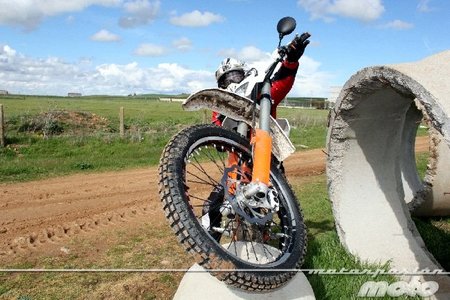 ¿Qué es la KTM Freeride 350? No importa, disfruta