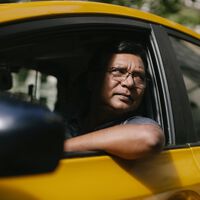 Si conduces con gafas o lentillas esto es lo que te aconseja la DGT