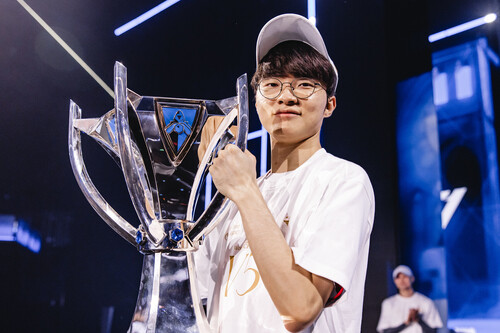 El mayor talento que se ha sentado delante de un teclado. Faker se corona campeón por quinta vez en los Worlds 2024