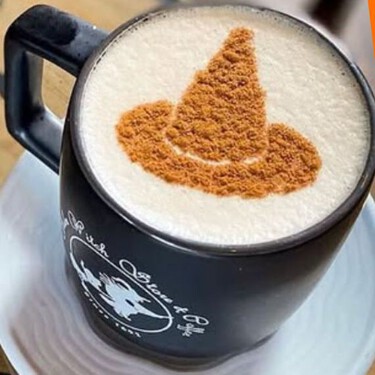 Desde tarot a magia lunar: conoce el café de brujas más místico en la Narvarte que te transporta a Salem sin salir de CDMX