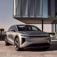 Hay un nuevo gallo en el corral del Tesla Model X: un SUV eléctrico más barato y con más autonomía