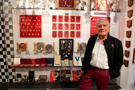 Giacomo Agostini quiere cenar con sus fans, pero solo si antes visitan su nuevo museo en Italia