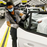 Stellantis quiere inyectar 266 millones de euros en sus fábricas españolas para asegurar su gama 'made in Spain' de coches eléctricos