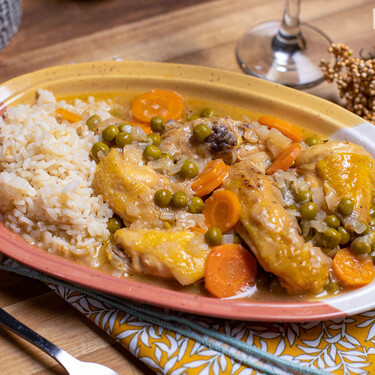 Pollo en salsa jardinera: la receta ideal para las comidas de diario (con vídeo incuido)