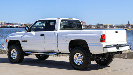 Dodge Ram 2500 2