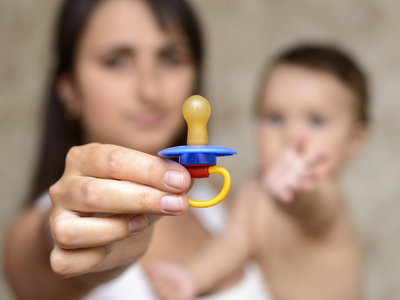 Cómo ayudar a mi hijo a dejar el chupete 