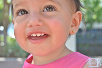 Un juez alemán denuncia a unos padres por poner pendientes a su hija