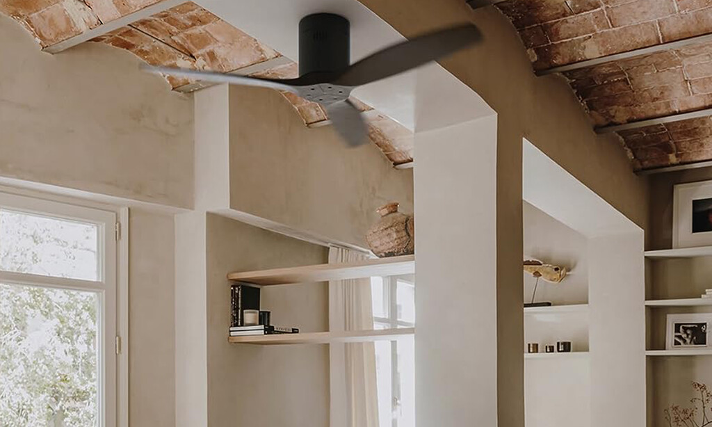 Amazon tiene el ventilador de techo con luz y WiFi con mejores valoraciones positivas  