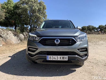 Ssangyong Rexton frontal