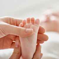 Se convierte en madre tras buscar un donante de esperma a través de una app e inseminarse en casa con ayuda de Youtube