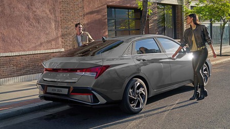 Hyundai Elantra 2024