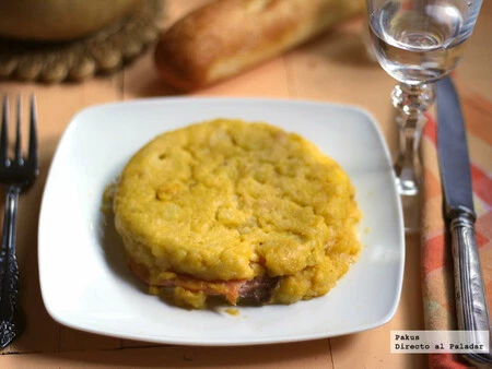 Receta de tortillas individuales de patatas y salmón ahumado para una cena en solitario