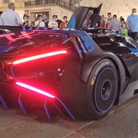 ¡Sube el volumen! El imponente y extravagante Bugatti Bolide ruge en las calles de Milán