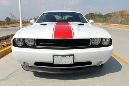 Dodge Challenger frente