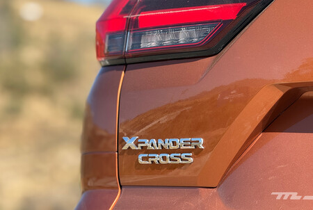 Mitsubishi Xpander 10