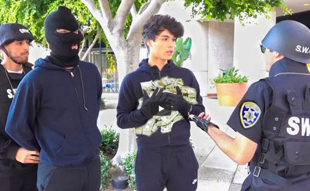 Dos YouTubers se enfrentan a cuatro años de cárcel tras realizar varias 