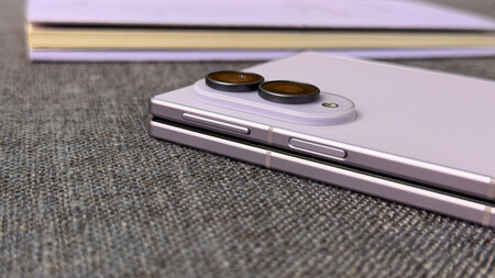 Samsung Galaxy Z Fold8 01