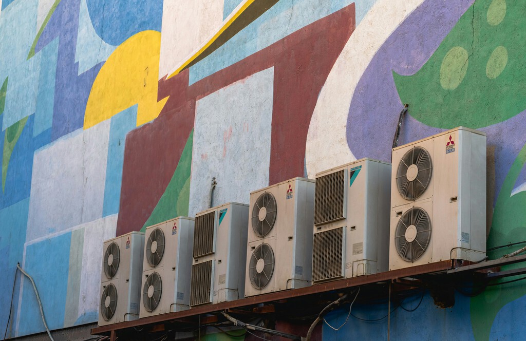 Refrigeración centralizada: la poderosa alternativa al aire acondicionado que ya están probando muchas ciudades