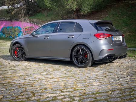 Mercedes-AMG A45 S trasera