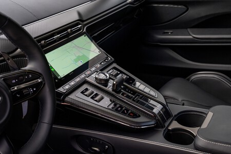 Prueba 2024 Aston Martin Vantage 31