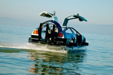 DeLorean Hovercraft de Matthew Riese