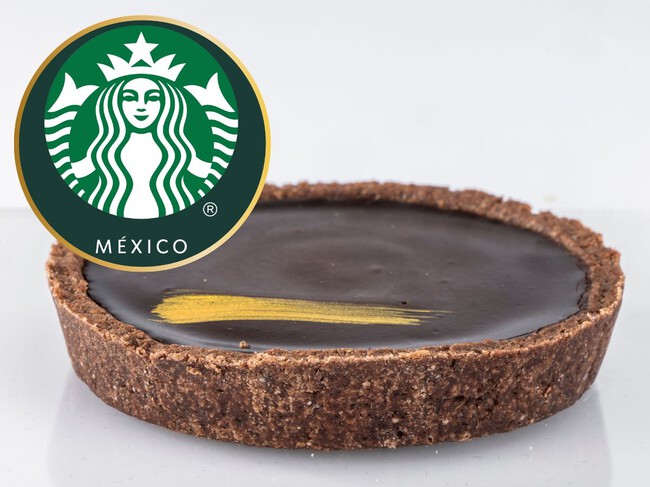 Con chocolate oscuro y galleta de almendra: así es la nueva tarta que Starbucks estrena en colaboración con la chef Maricú