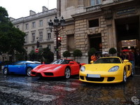 Parchís en París: Porsche Carrera GT, Bugatti Veyron y Ferrari Enzo