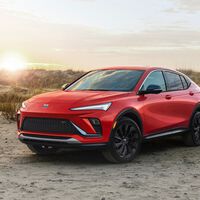 El Buick Envista es el hermano de corte coupé del Encoré GX con mucho equipo en un empaque pequeño