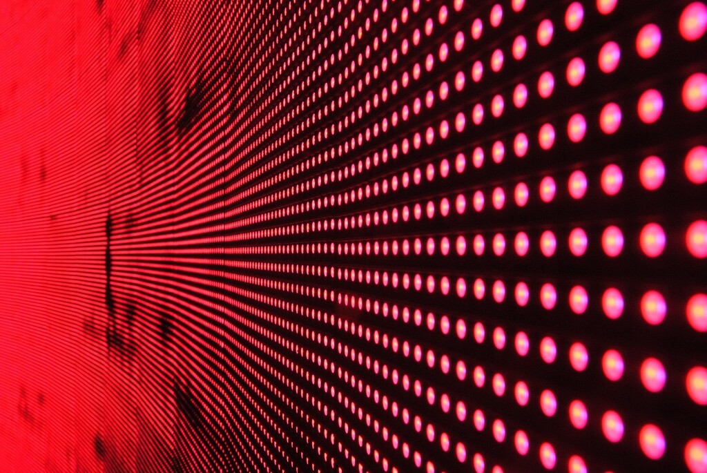 Samsung cambia de planes y según algunos medios, continuará fabricando paneles LCD para sus televisores, al menos en 2021